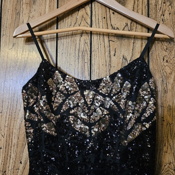 DRESS THE POPULATION Nikki Geometric Sequin Cocktail Dress - Small - Picture 2 of 7